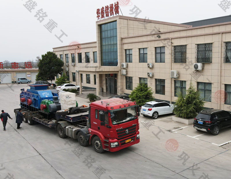 時(shí)產(chǎn)200噸對(duì)輥液壓制砂機(jī)，處理鵝卵石、石灰石的出砂效果怎么樣呢？