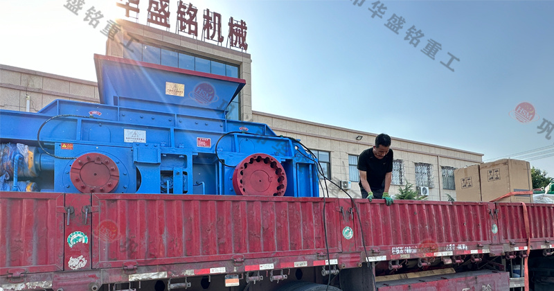 華盛銘廠家的對(duì)輥制砂機(jī)怎么樣？市場(chǎng)價(jià)一臺(tái)多少錢？